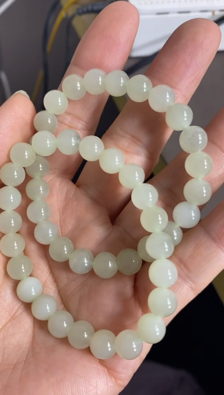 未镶嵌手链和田玉颜色多样性发货拍一发一（微瑕疵）