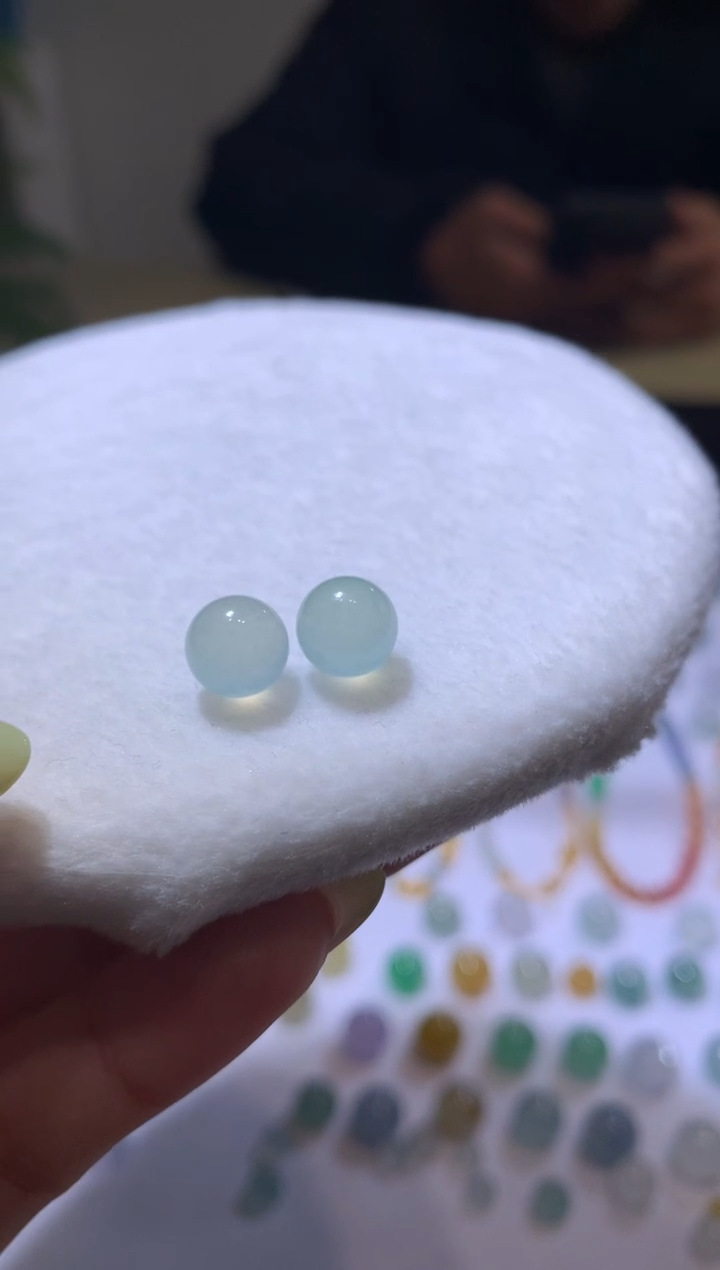 【闪购商品】定制翡翠未镶嵌8.4珠子一对1980+198