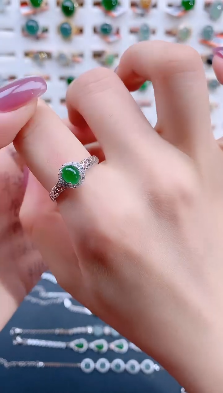 翡翠戒指银S925镶嵌天然翡翠