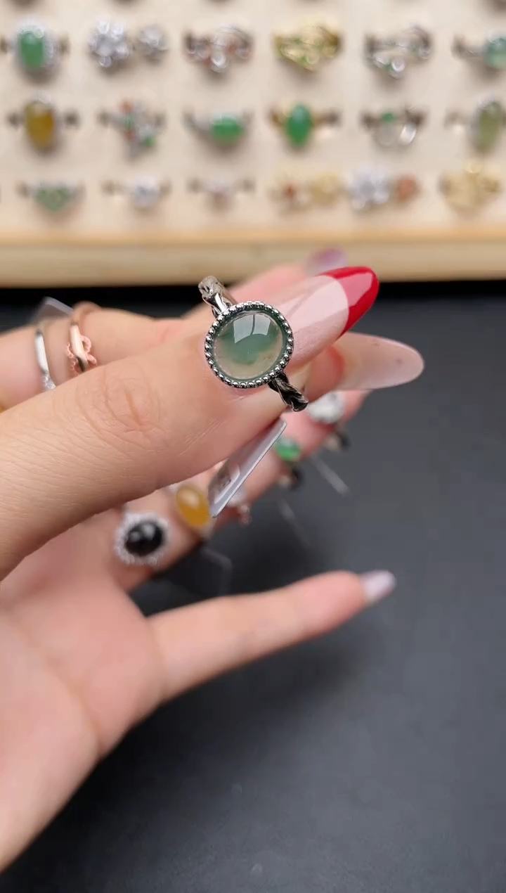 【闪购商品】翡翠戒指银S925镶嵌一物一证一礼盒