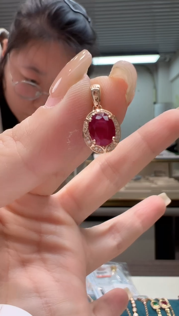 【闪购商品】红宝石吊坠(不含链)18K金镶嵌红宝石吊坠K红