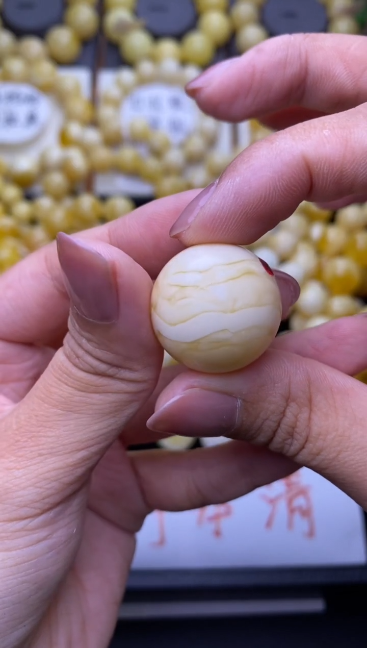 裸石琥珀未镶嵌大小姐珠宝82