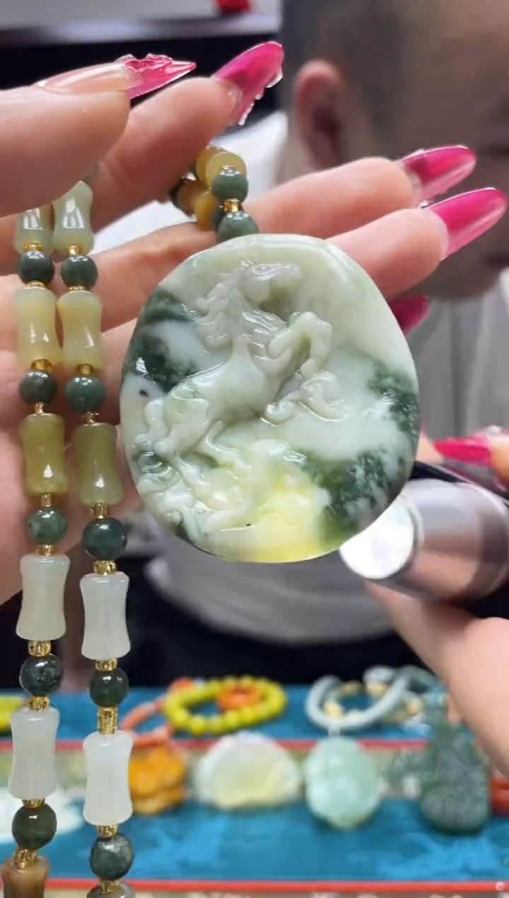 未镶嵌岫玉吊坠·