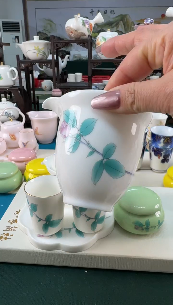 【闪购商品】瓷器 ······.......