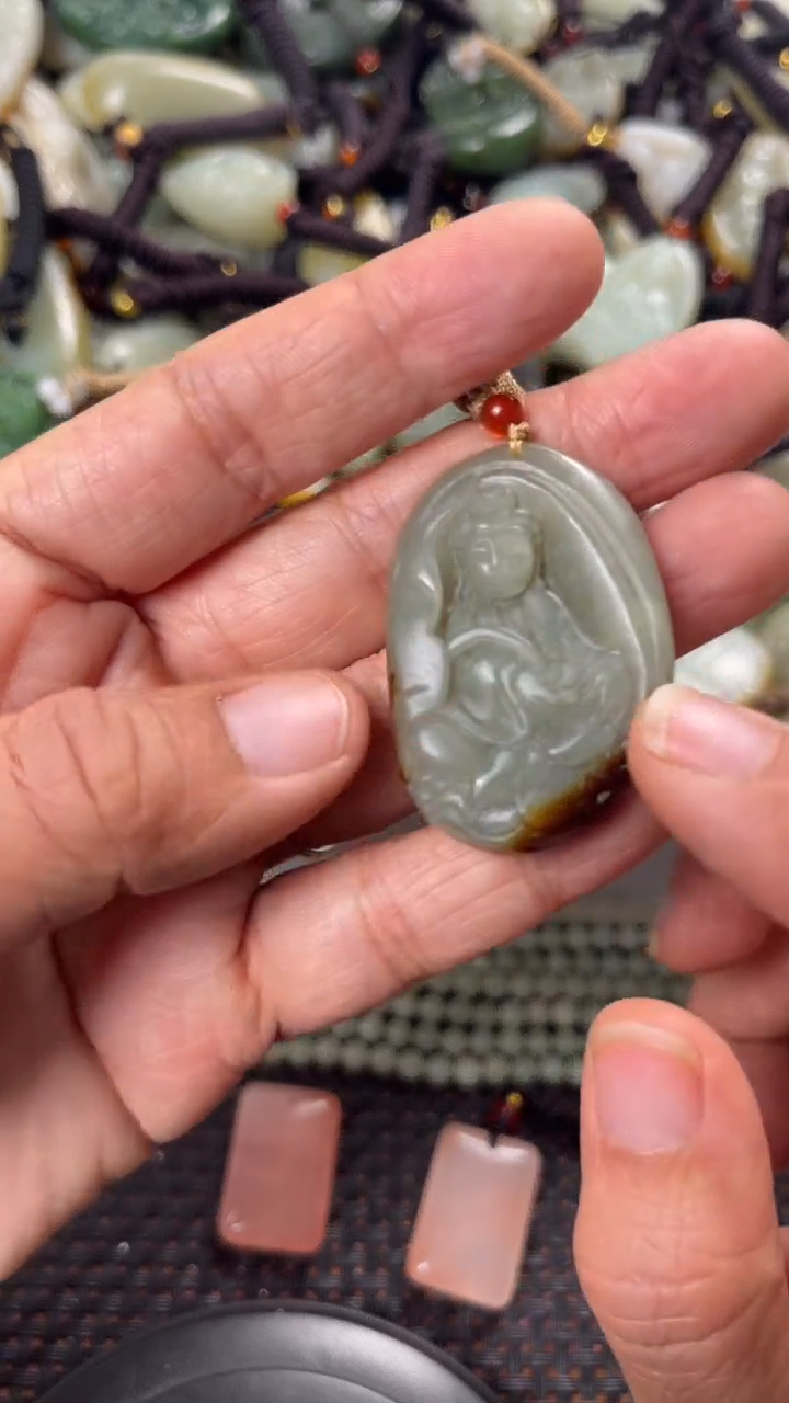 【闪购商品】和田玉颈饰未镶嵌多样性发货没有证书拍一发一有瑕