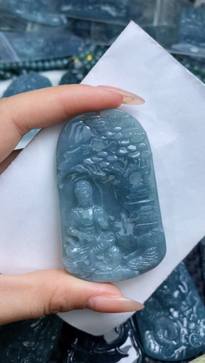 【闪购商品】翡翠颈饰未镶嵌           