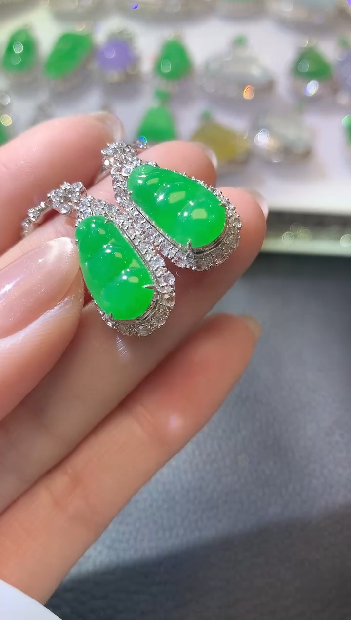 【闪购商品】翡翠耳饰18K金镶嵌A74翡翠