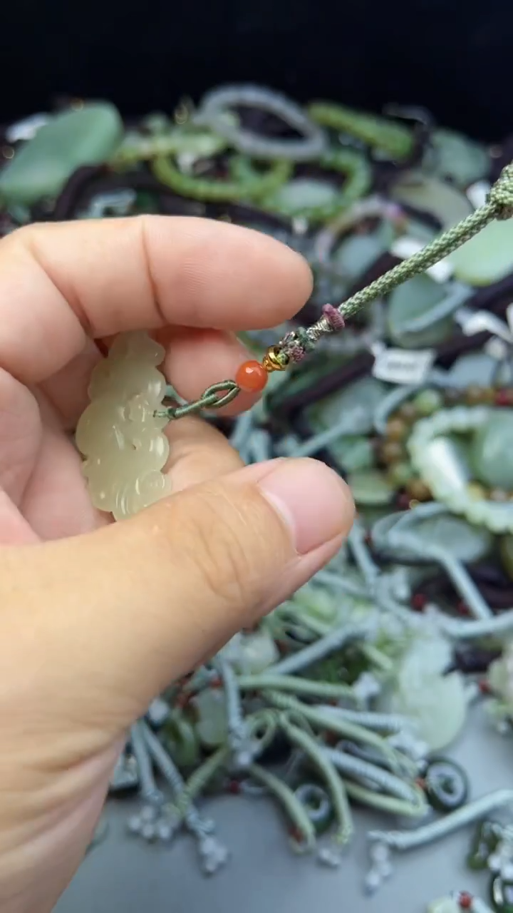 颈饰未镶嵌和田玉?****v多样性发货   拍一发一