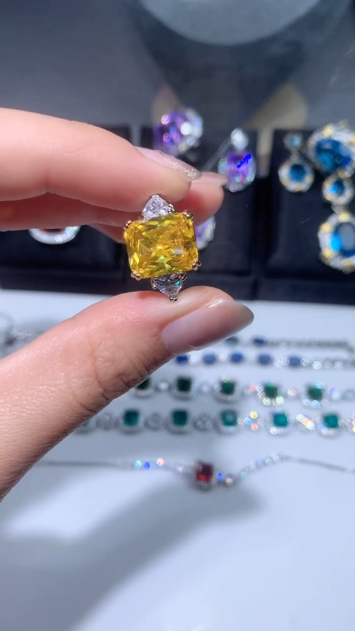 合金锆石高级轻奢饰品