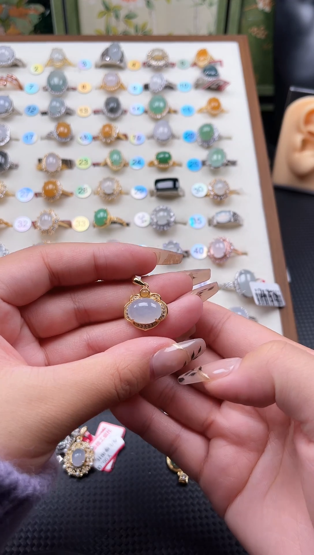 【闪购商品】翡翠吊坠(赠链)银S925镶嵌天然A货翡翠项链/吊坠