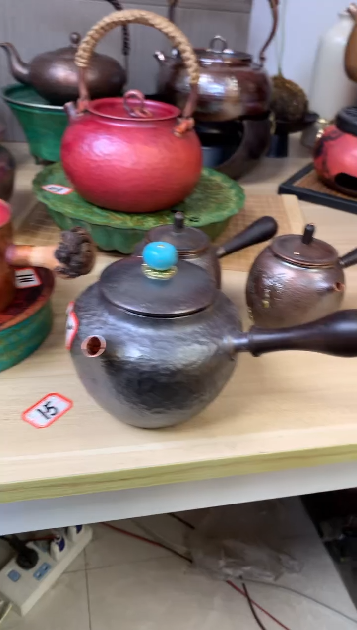 紫铜做旧绿松石侧把壶