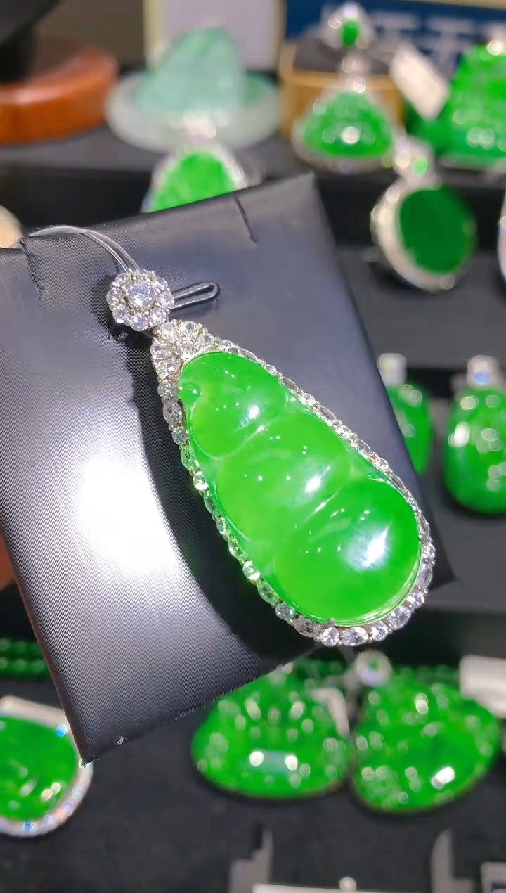 【闪购商品】翡翠颈饰银S925镶嵌32一季