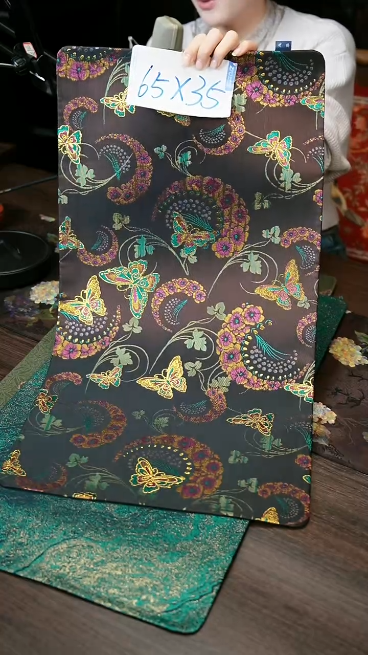 香云纱           茶席