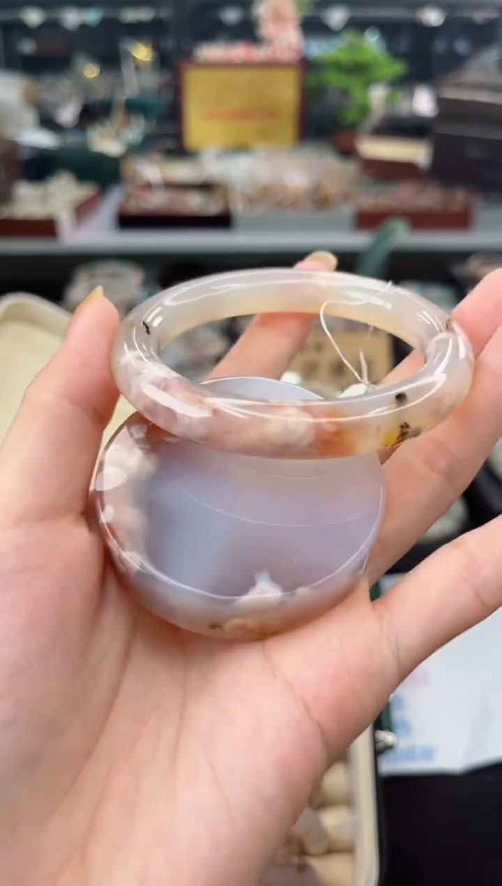 【闪购商品】石英质玉手镯未镶嵌55圈口（赠品镯心）322249