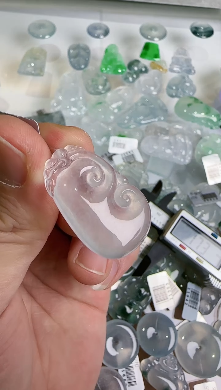 【闪购商品】翡翠颈饰未镶嵌···