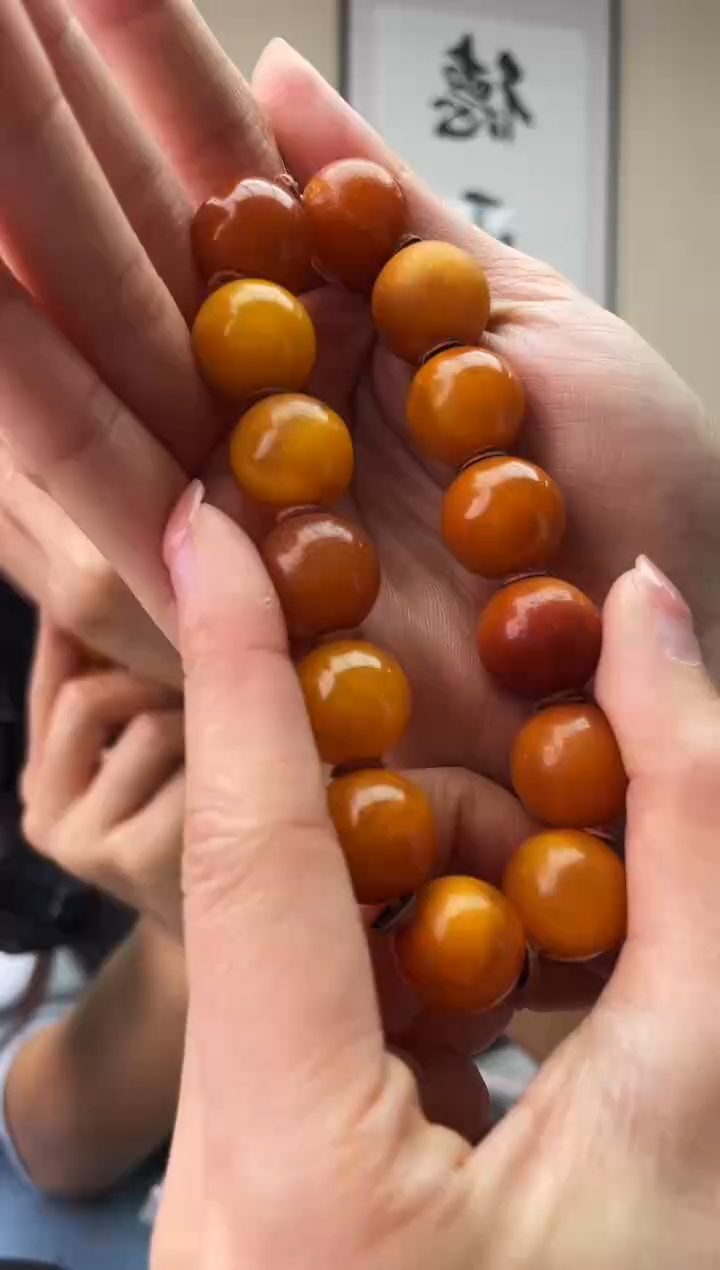 琥珀未镶嵌珠宝奇石T0微瑕假一罚十，多样性发一件