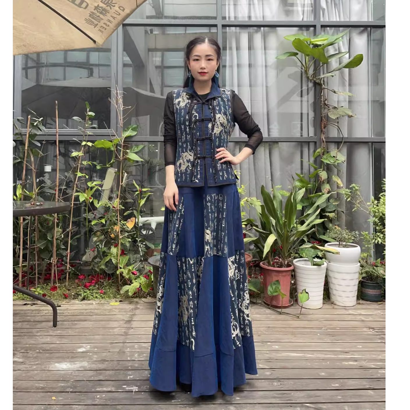 【娇娇美娇】娑尔甲骨文刺绣香云纱马夹上衣SH3SN02419