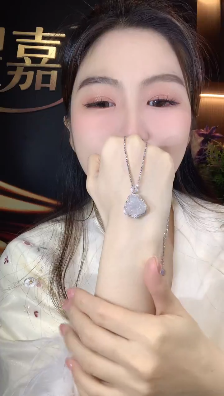 吊坠(不含链)18K金镶嵌翡翠A8翡翠多样性发一件