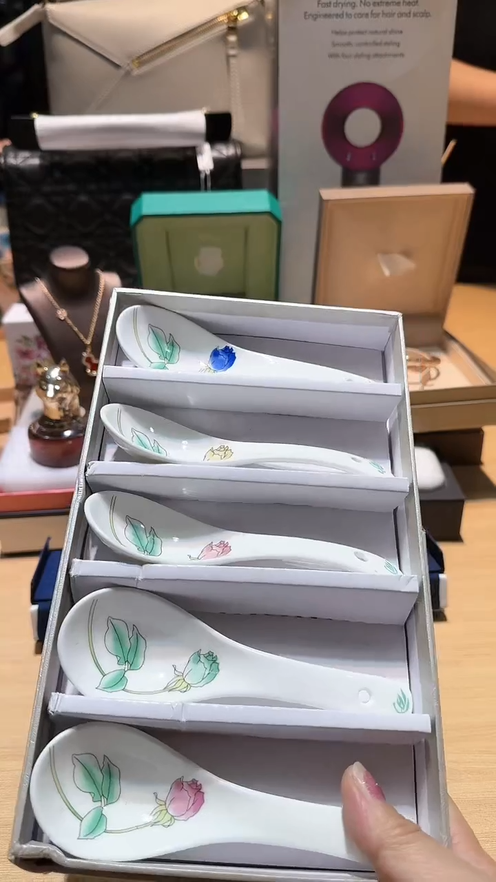 【闪购商品】瓷片锅碗瓢盆一件不剩