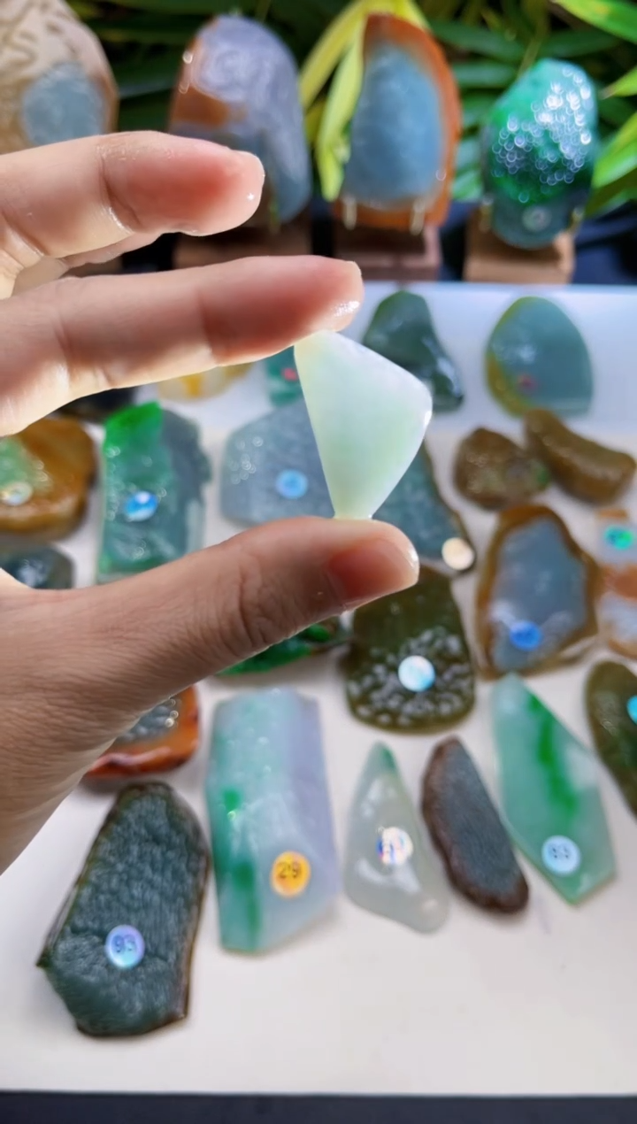 未镶嵌定制翡翠翡翠