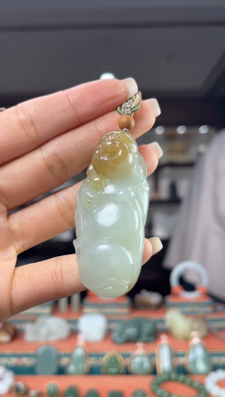 颈饰未镶嵌和田玉佩佩