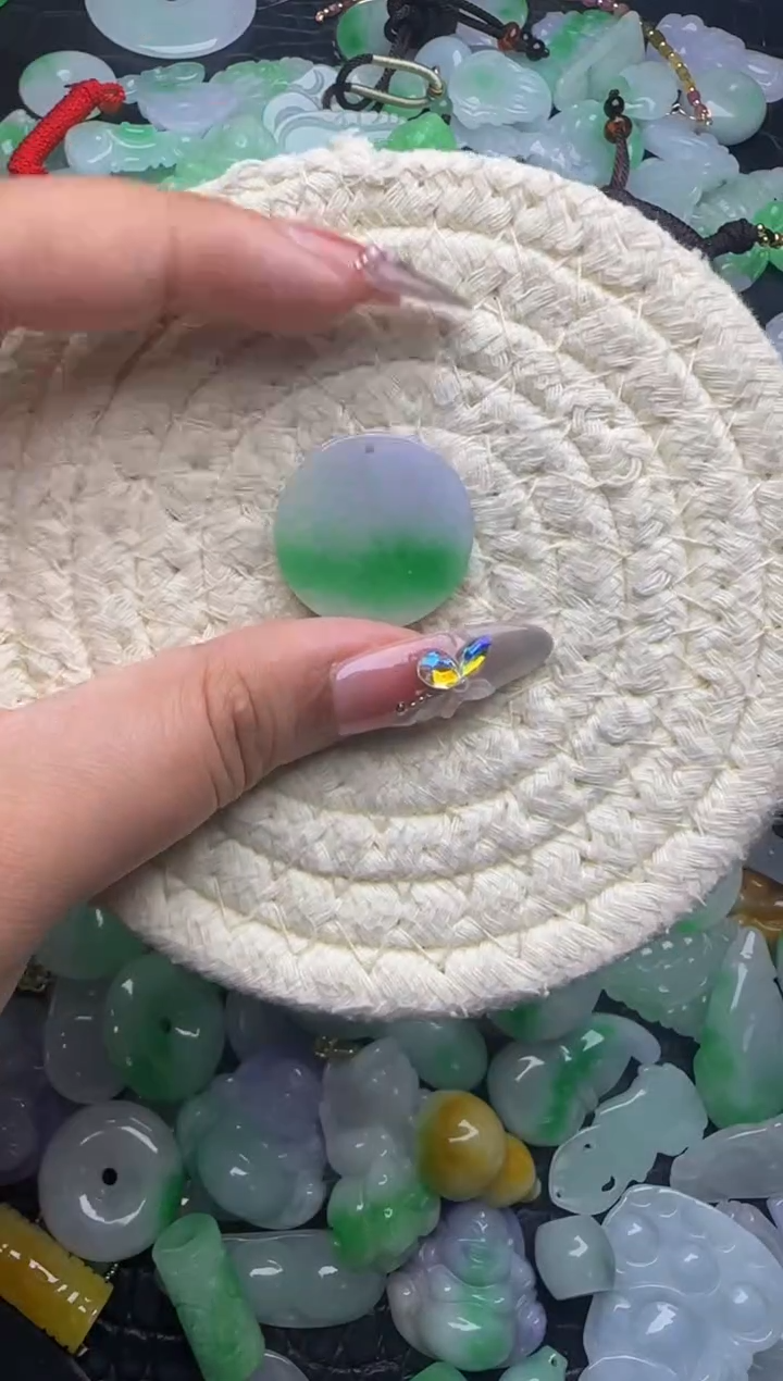 翡翠未镶嵌颈饰天然缅甸翡翠吊坠