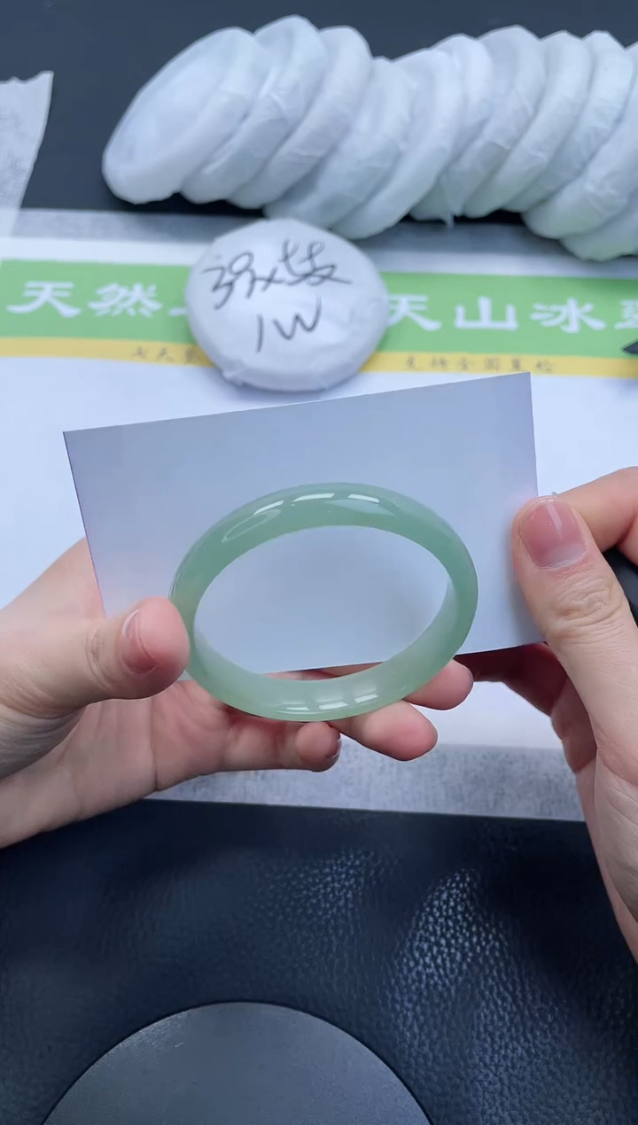 【闪购商品】石英质玉手镯未镶嵌A178-52+