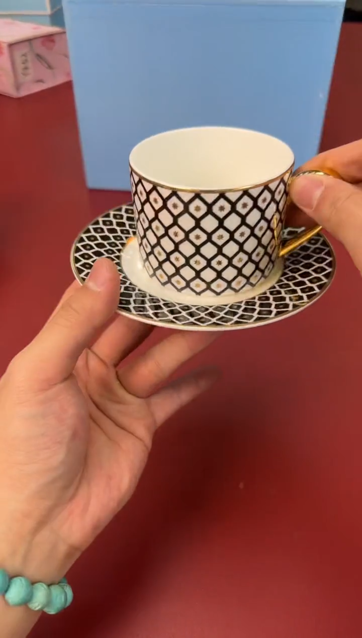 【闪购商品】瓷片新号开播全场漏@@H1846