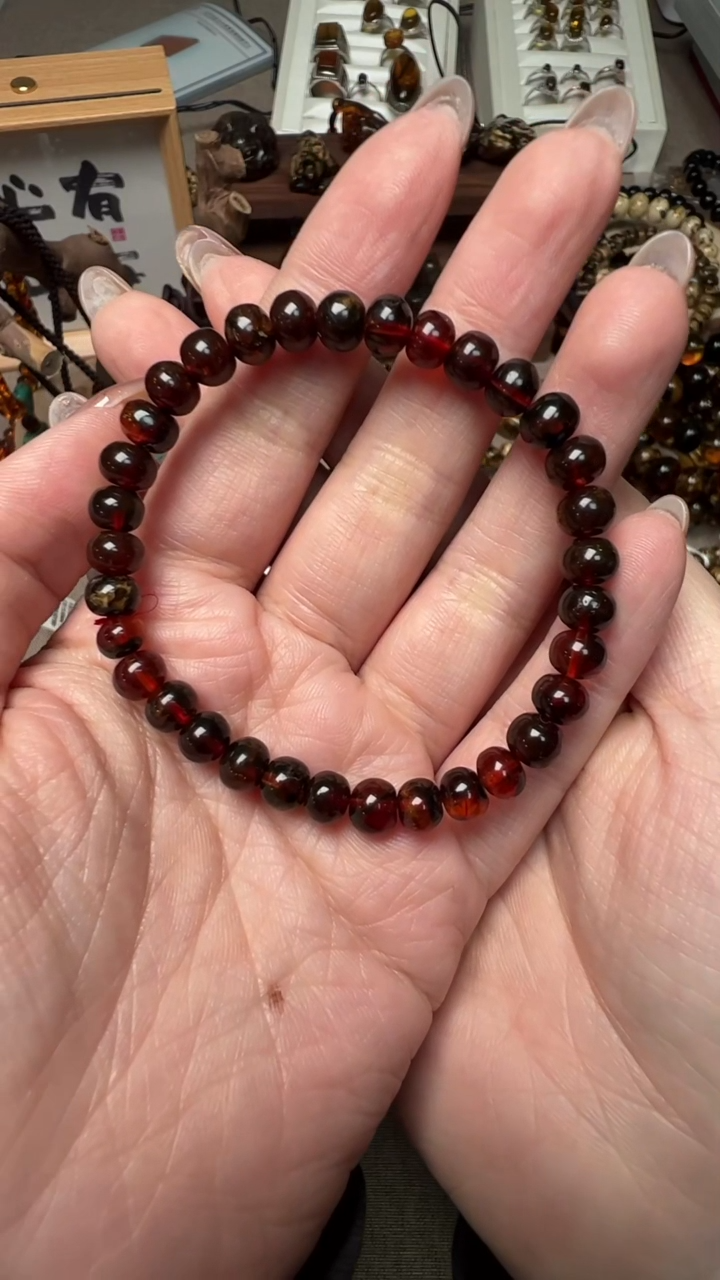 【闪购商品】琥珀手链未镶嵌抚顺琥珀6mm血珀手串