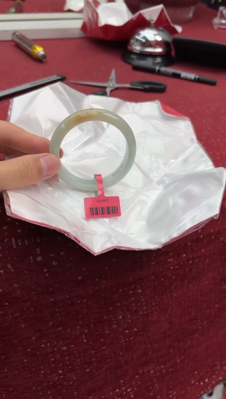 【闪购商品】翡翠手镯未镶嵌18手镯