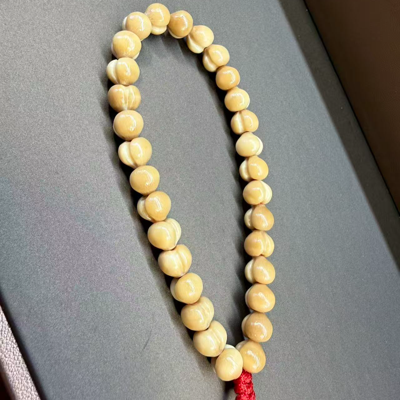 屁桃手持8.7mm福禄龙脊菩提超润雕刻款天然无科技小福禄064