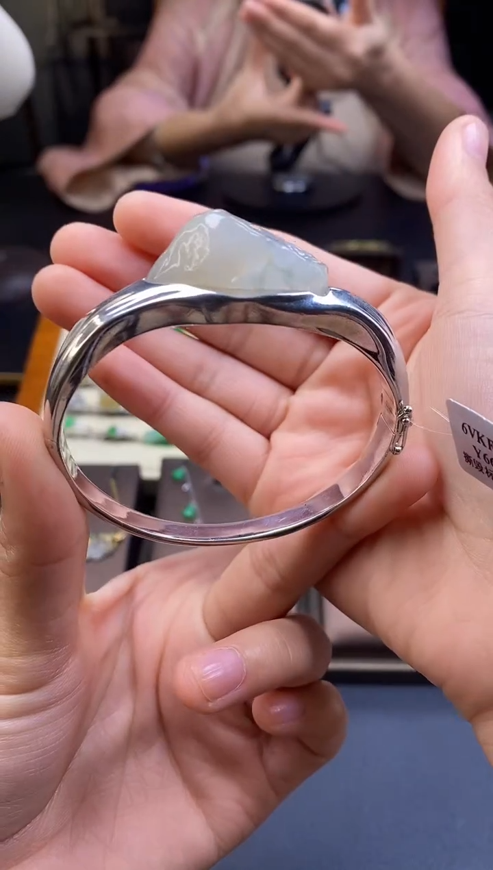 颈饰银S925镶嵌翡翠16555