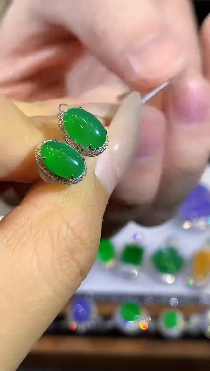 翡翠18K金镶嵌耳饰CZ多样性发其一