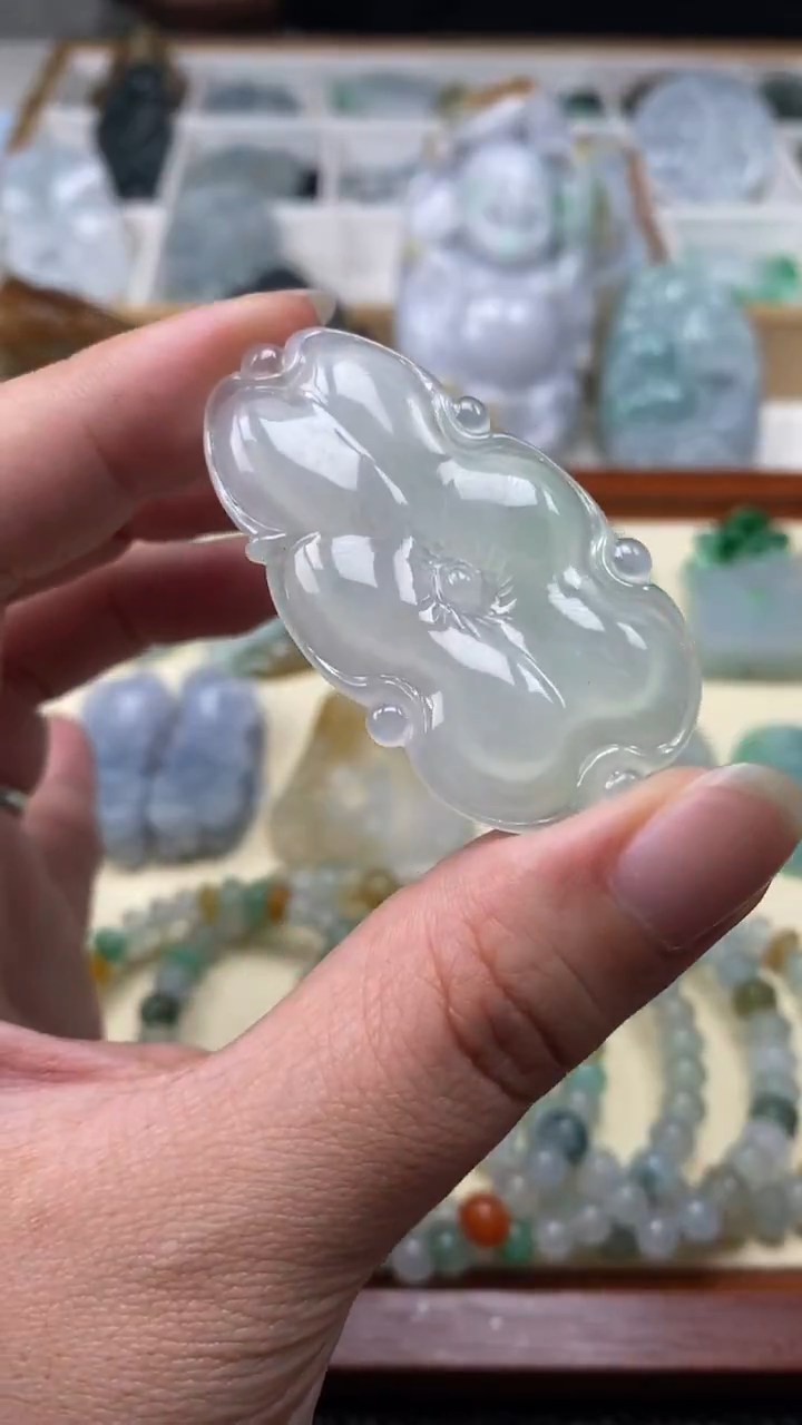 【闪购商品】翡翠挂件未镶嵌荷叶