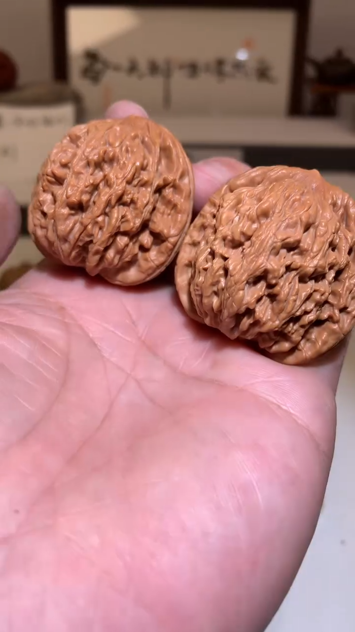 【闪购商品】桃核把件42左右麦穗虎头