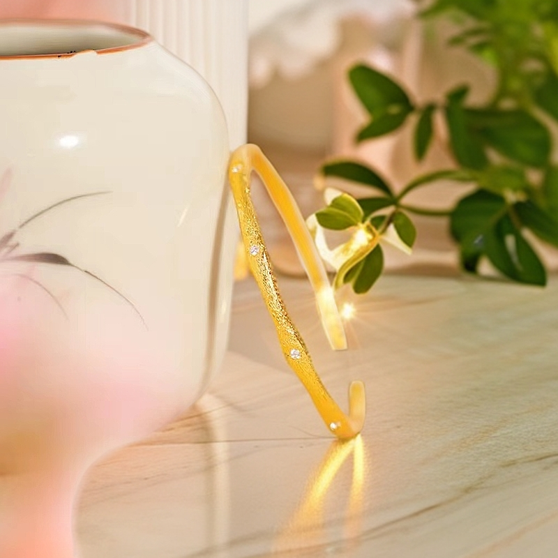 Y-6162  时尚精工六芒星手镯  真金工艺 +专柜礼盒