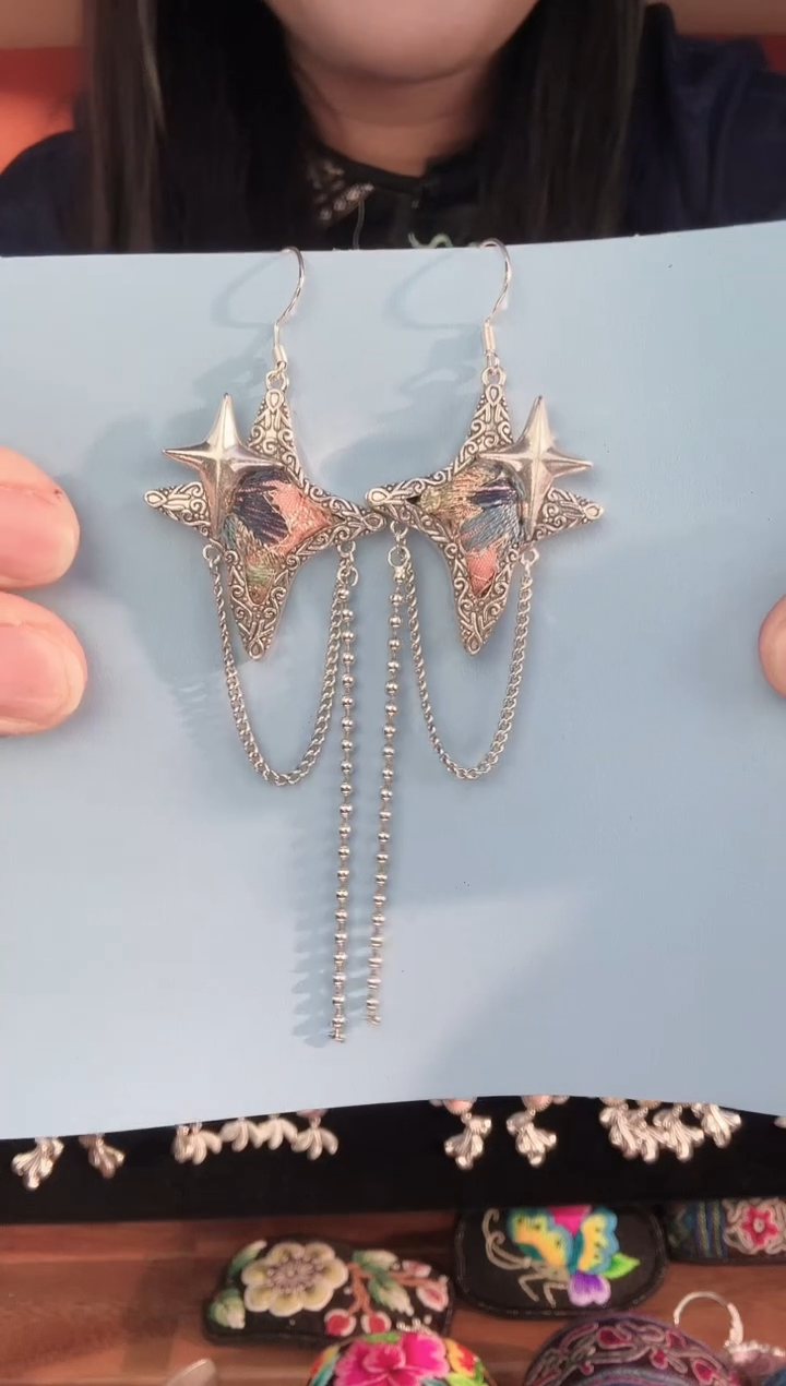 织绣非遗手工苗银苗绣饰品27