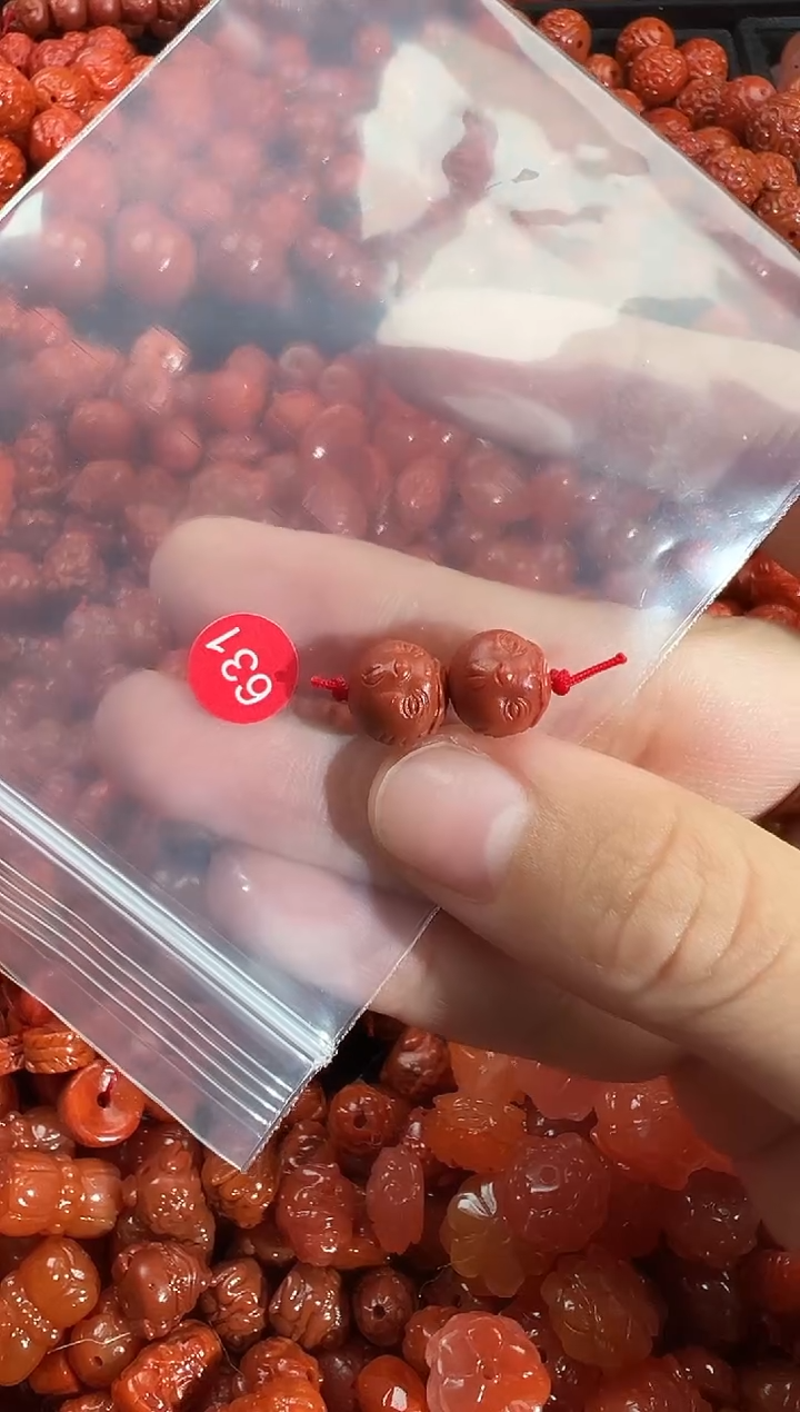 颈饰未镶嵌南红玛瑙1