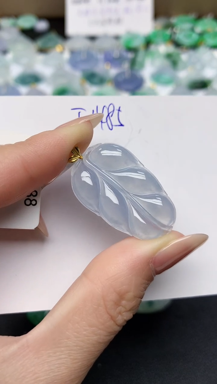 颈饰18K金镶嵌翡翠天然缅甸A货翡翠百元以上9元证书费自理