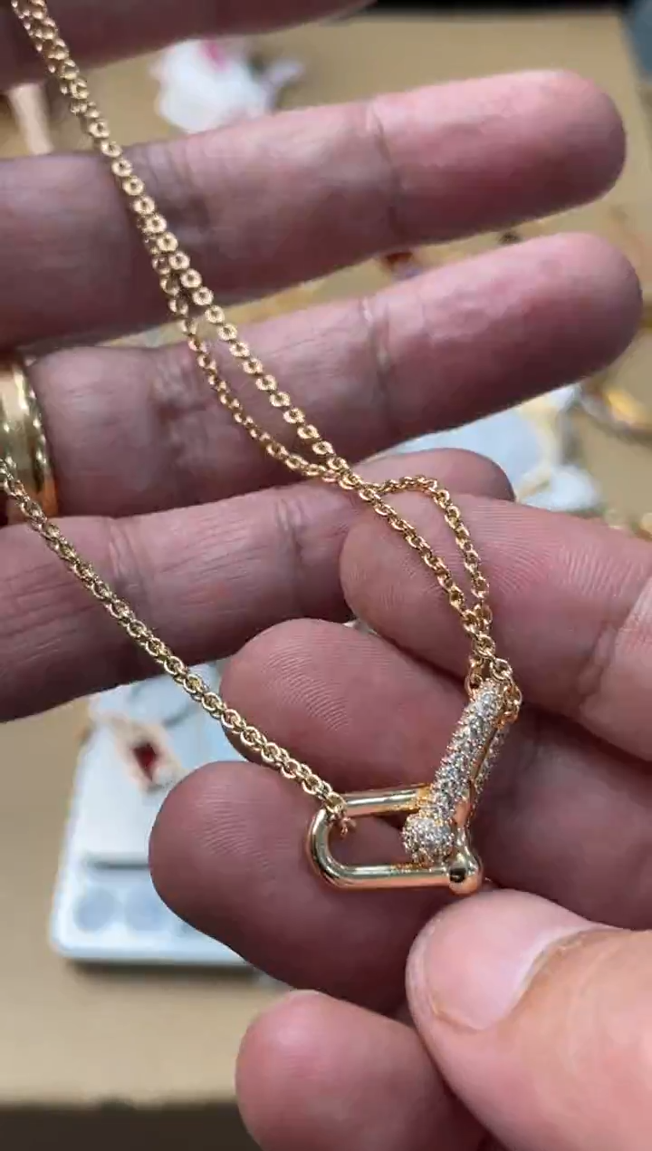 瓷片嘉荣当康大姐fu的总铺