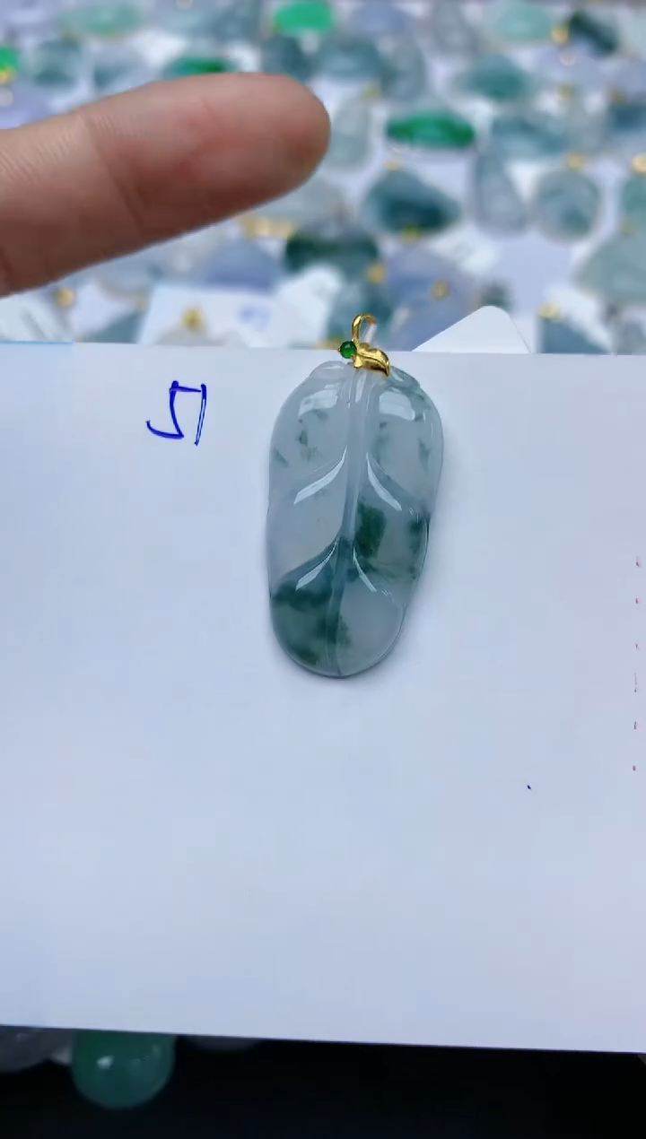 【闪购商品】翡翠颈饰18K金镶嵌天然翡翠A货    51