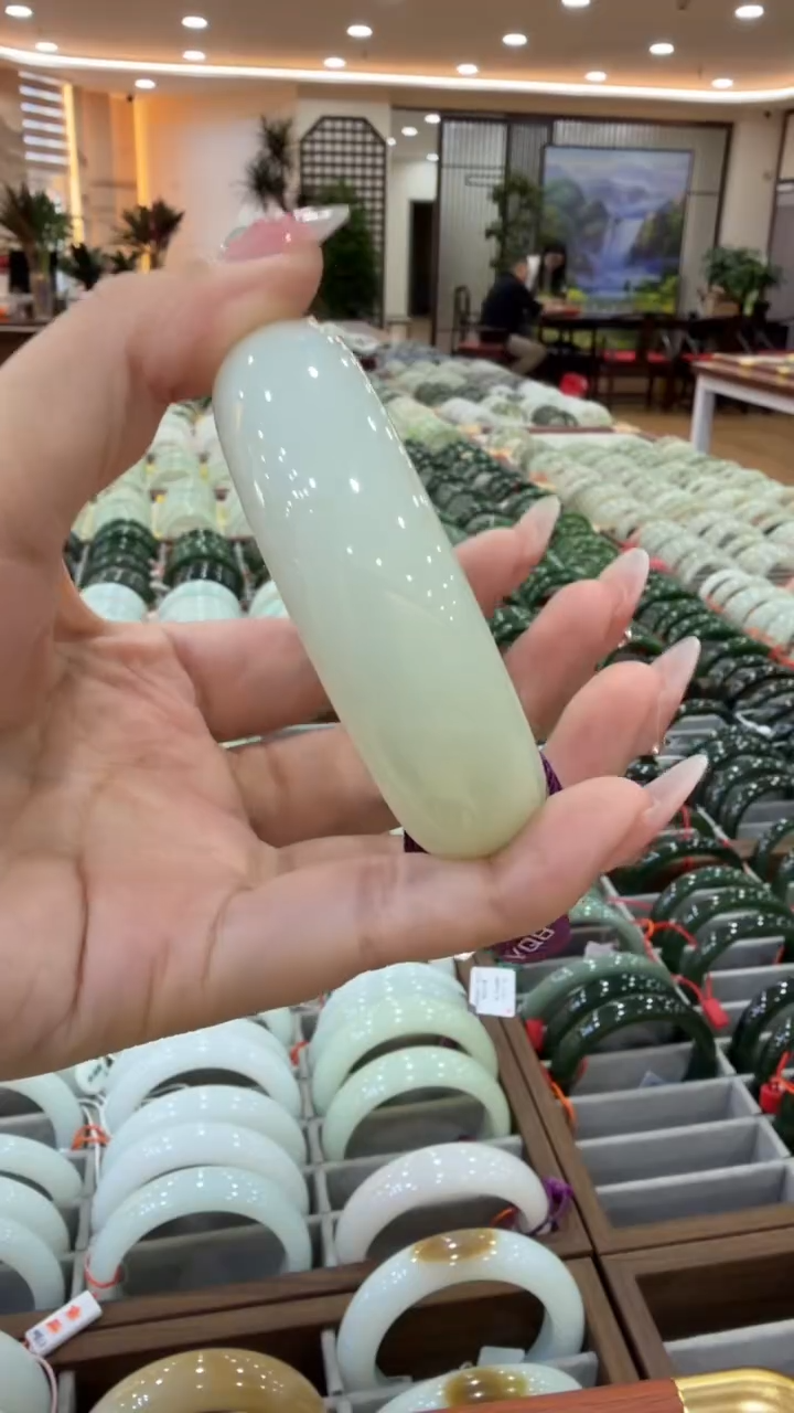 颈饰未镶嵌和田玉手镯57