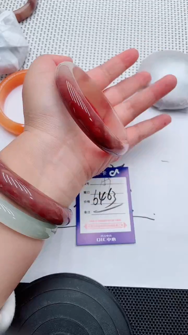 未镶嵌手镯石英质玉159-63-64