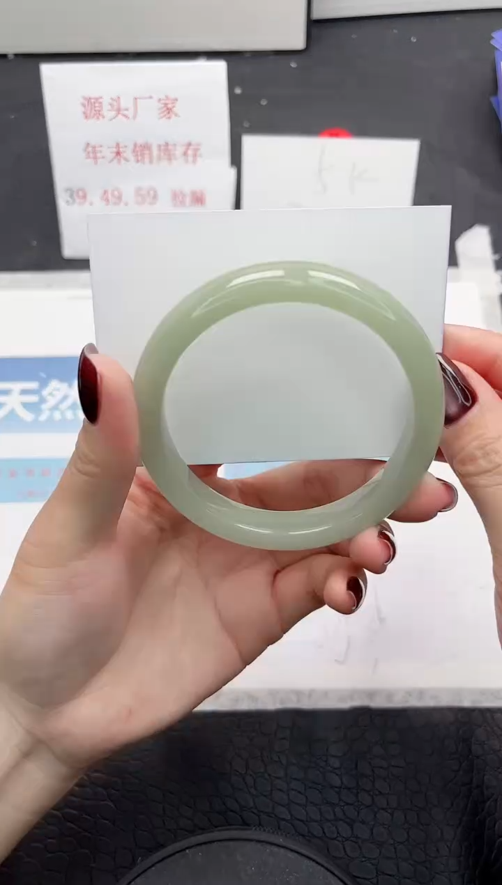 【闪购商品】石英质玉手镯未镶嵌69-60