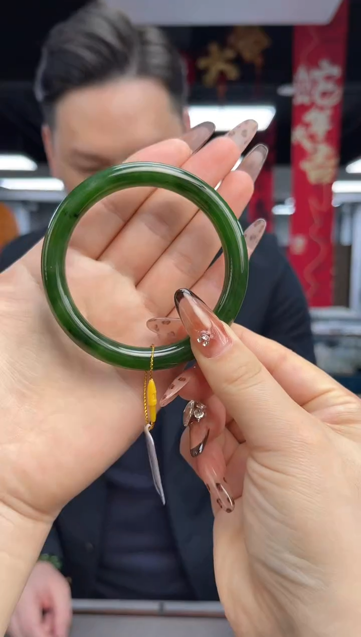 【闪购商品】和田玉手镯未镶嵌一个 圈口约mm：58-60