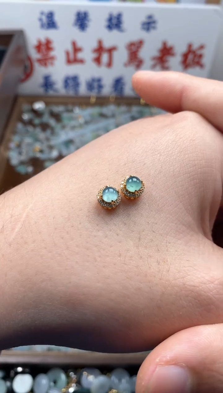 【闪购商品】翡翠颈饰未镶嵌哥哥