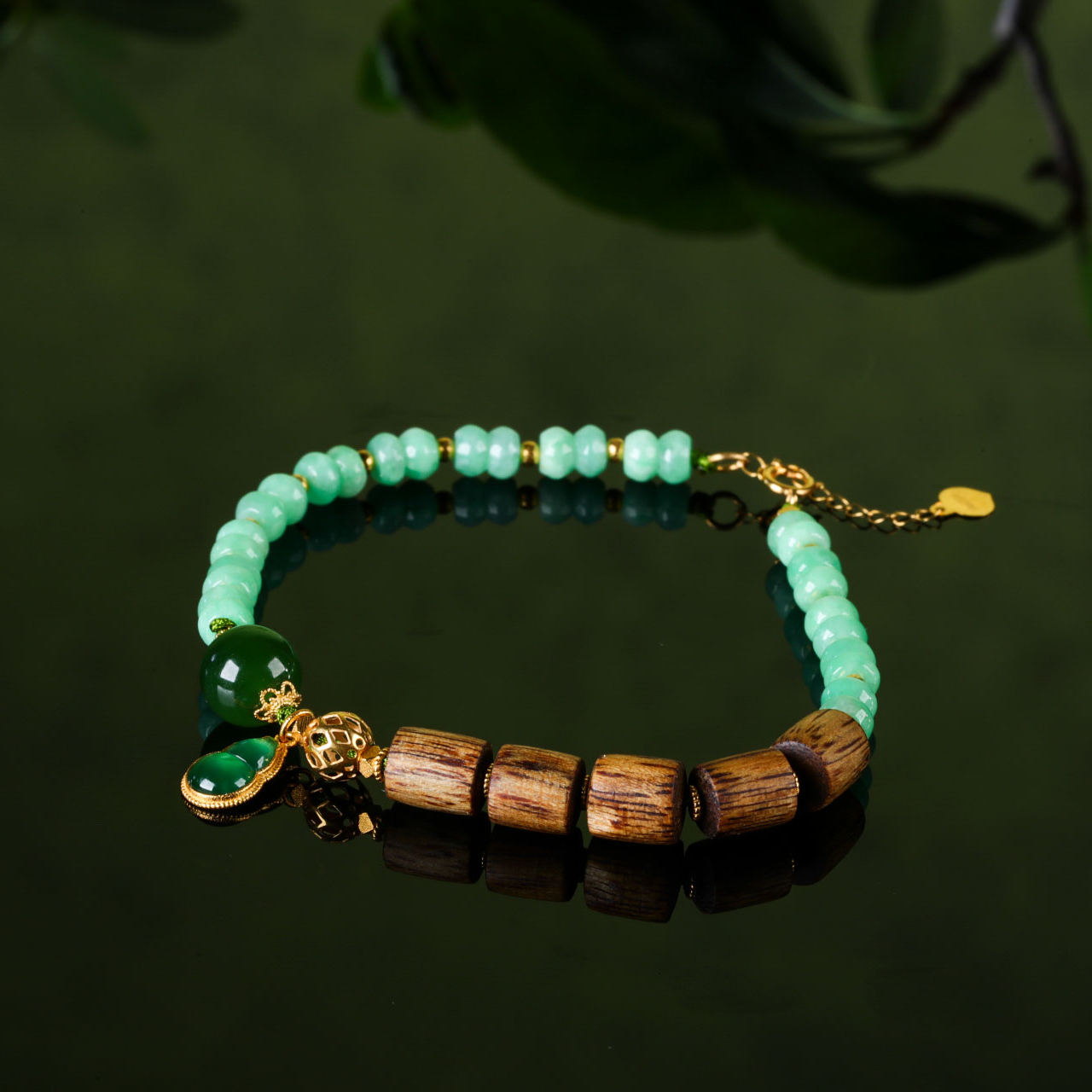 【意婵】《境黎》”双11“18k金天然缅A阳绿翡翠单圈沉香和田玉915927