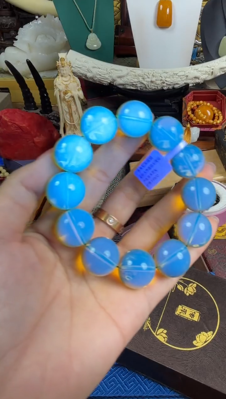 未镶嵌蓝珀裸石67876876876878687678