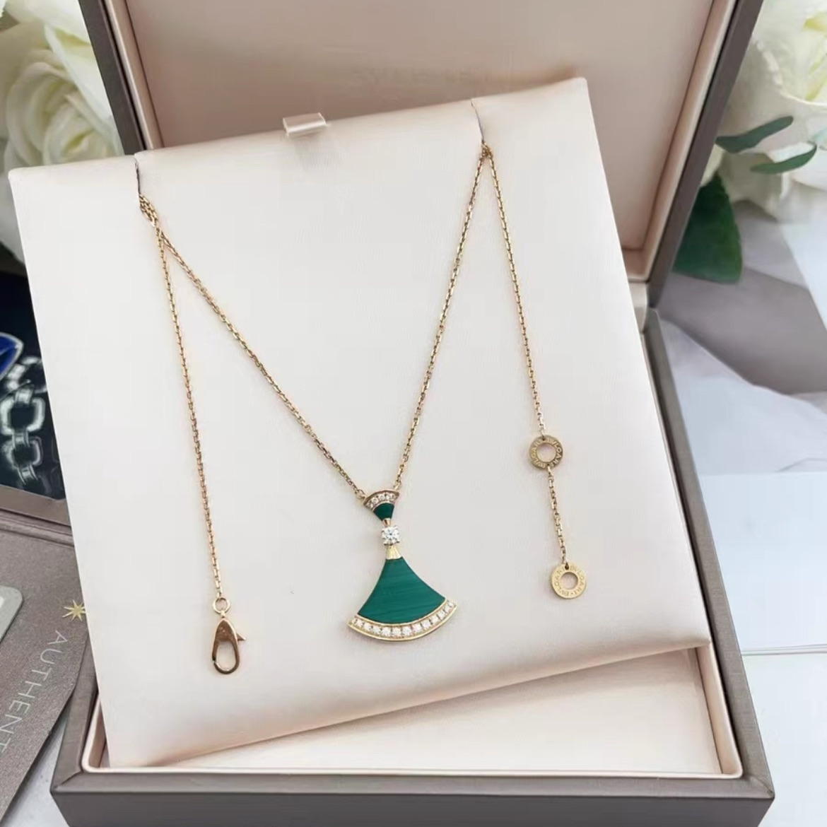 99新 BVLGARI/宝格丽 7姐专场/Divas 镶钻 绿松石扇子项链