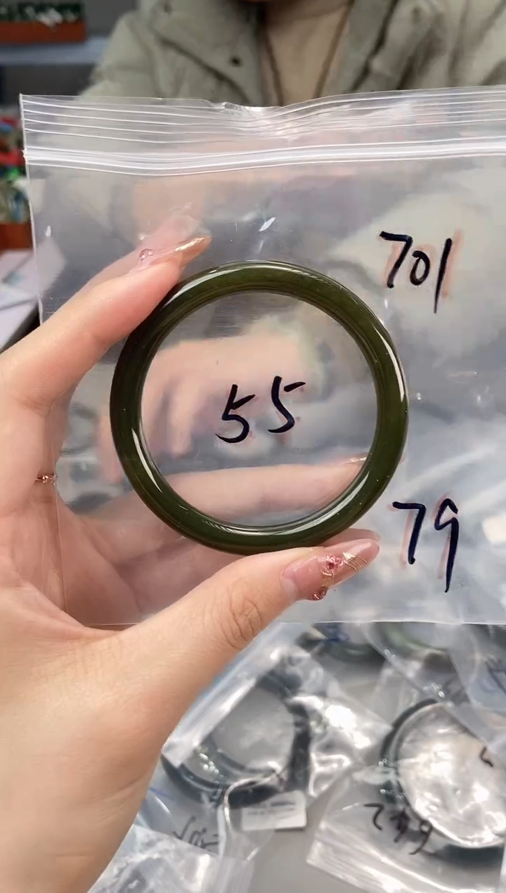 【闪购商品】和田玉手镯未镶嵌天然和田玉701